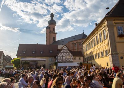 Marktplatz-Weinfest des FC Eibelstadt 2022