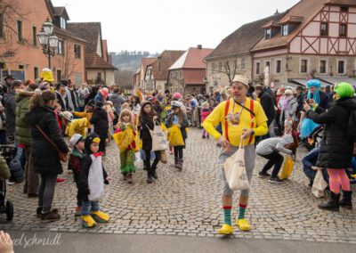 Endlich wieder Fasching feiern und der Clown Muck darf auch nicht fehlen