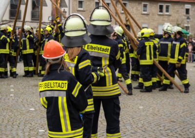 Die Maibaum-Aufstellung