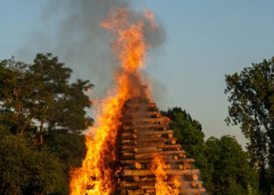 Das Feuer lodert