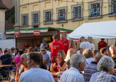 Das 45.Marktplatzweinfest der Freiwilligen Feuerwehr in Eibelstadt