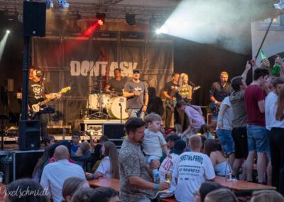 Das 45.Marktplatzweinfest der Freiwilligen Feuerwehr mit Don't Ask