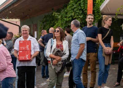 Zahlreiche Besucher und fleißige Helfer