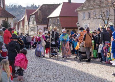 der Faschingsumzug ist im Gange