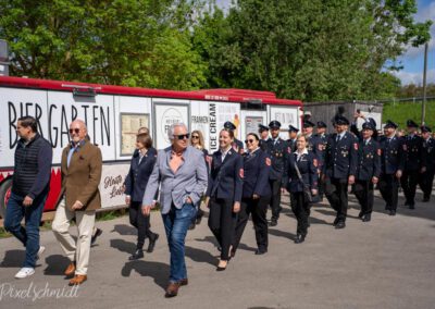 Einmarsch der Feuerwehr an der Mainlände