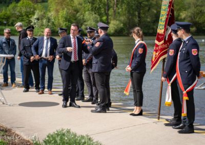 Schlüsselübergabe an die Kommandanten der Freiwilligen Feuerwehr Eibelstadt