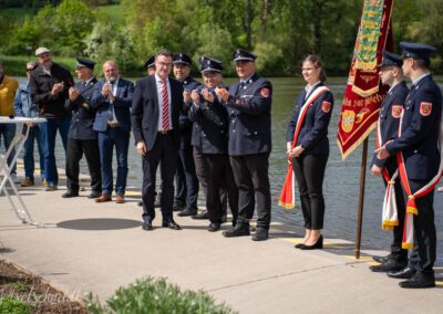 Schlüsselübergabe an die Kommandanten der Freiwilligen Feuerwehr Eibelstadt