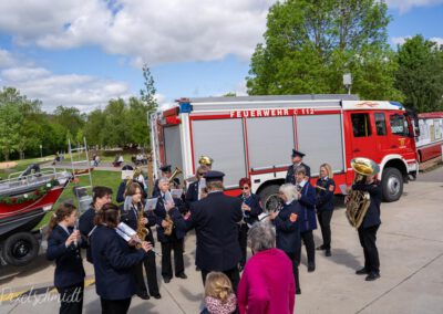 Die Kapelle spielt auf