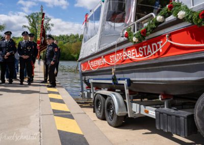 Nun geht es zur Bootstaufe